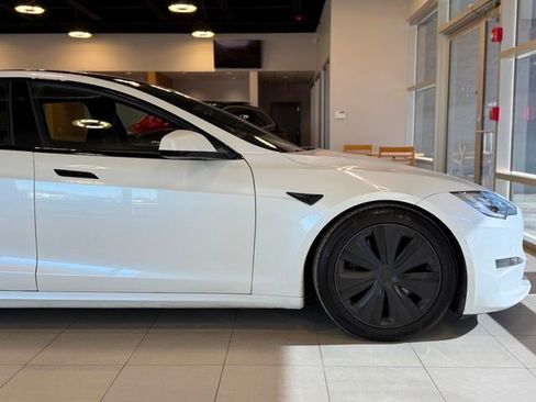 Used 2021 Tesla Model S Plaid image 16