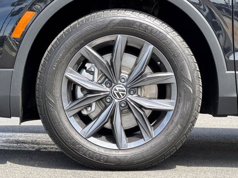 Certified 2023 Volkswagen Tiguan SE FWD image 27