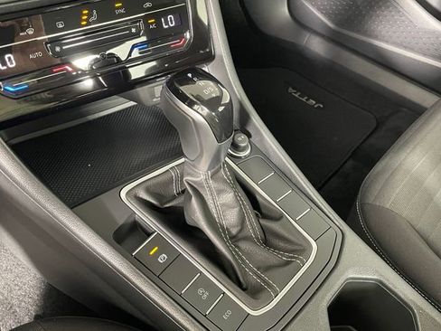 Used 2025 Volkswagen Jetta S FWD image 9