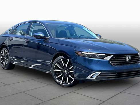 New 2026 Honda Accord Touring image 2