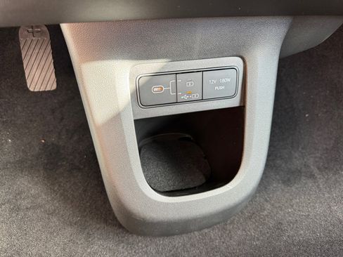 New 2025 Hyundai Ioniq 5 SEL image 17