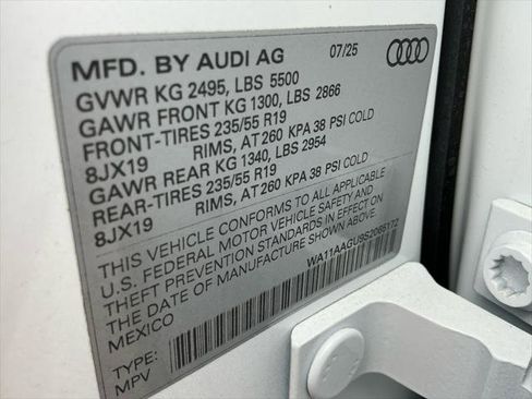 Used 2025 Audi Q5 Premium w/ Convenience Package AWD/4WD image 38