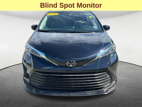 Certified 2026 Toyota Sienna LE FWD image 4