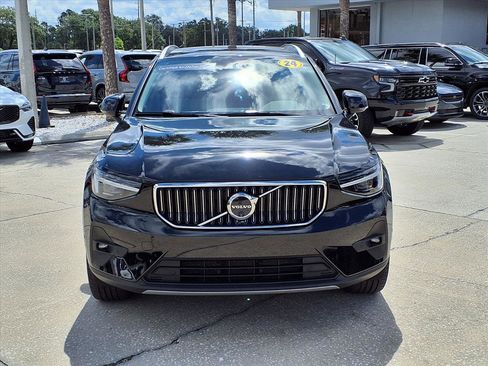 Certified 2024 Volvo XC40 B5 Plus image 2