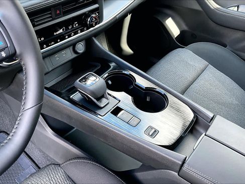 New 2026 Nissan Rogue SV FWD image 7