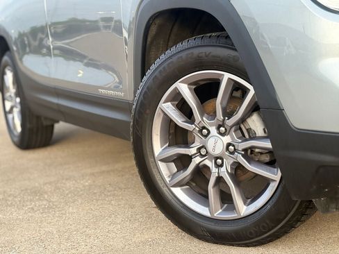 Used 2024 GMC Terrain SLT w/ Infotainment Package II AWD/4WD image 11