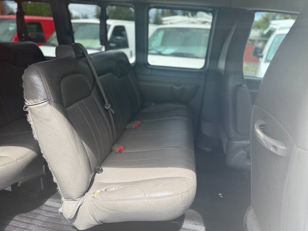 Used 2023 Chevrolet Express 3500 LS RWD image 18