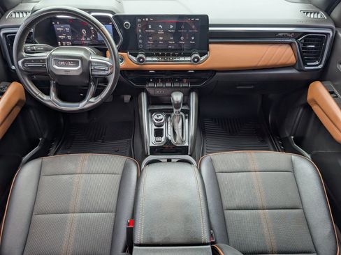 Used 2024 GMC Canyon AT4 image 5