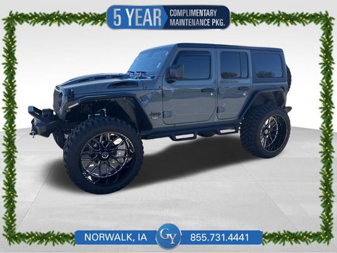 Used 2024 Jeep Wrangler Sport S image 1