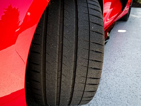 Used 2025 Chevrolet Corvette Z06 RWD image 12