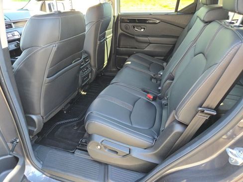 Used 2025 Honda Pilot EX-L image 21