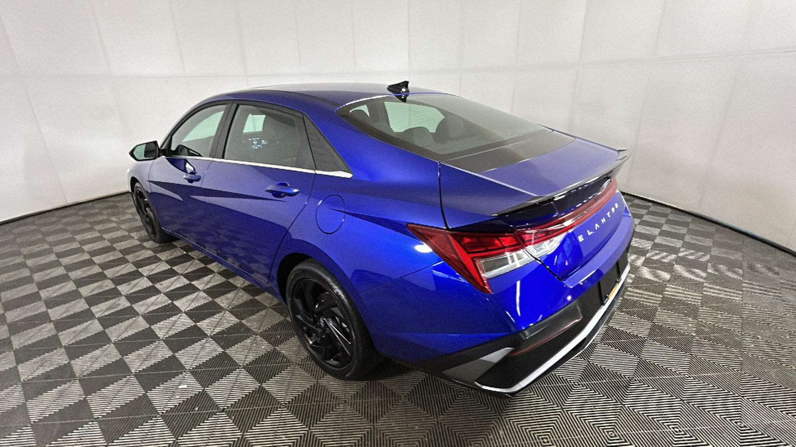 Used 2026 Hyundai Elantra SEL Sport Premium FWD image 5