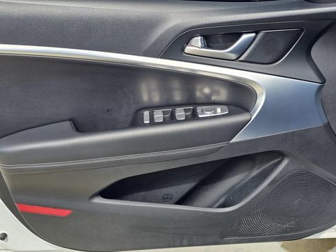 Used 2023 Genesis G70 2.0T AWD/4WD image 17