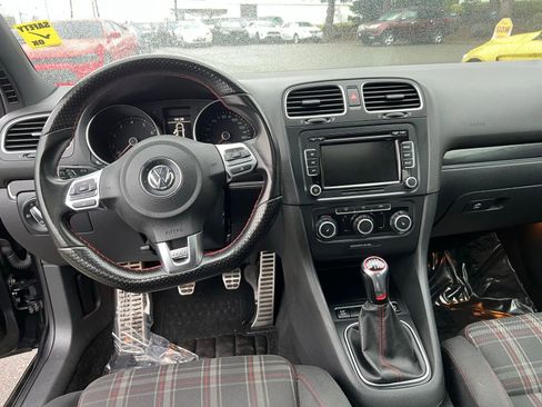 Used 2010 Volkswagen GTI 4-Door image 25