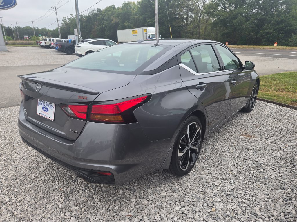 Used 2024 Nissan Altima 2.5 SR w/ SR Premium Package AWD/4WD image 4