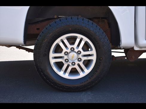 Used 2012 Chevrolet Colorado LT AWD/4WD image 32