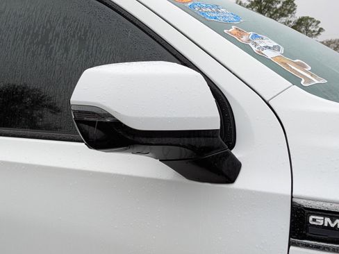 Used 2021 GMC Yukon XL AT4 w/ AT4 Premium Package image 12