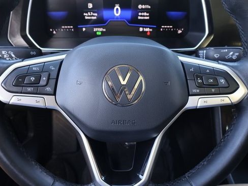 Certified 2023 Volkswagen Jetta SE image 18