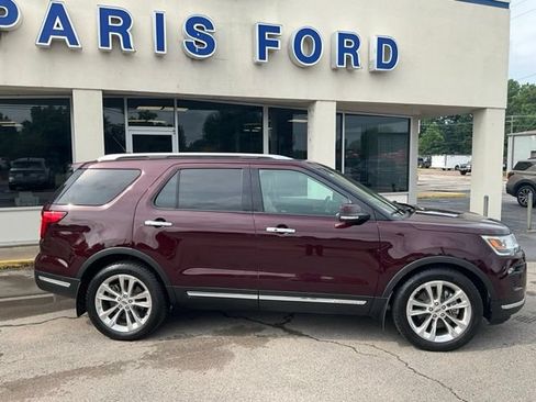 Used 2018 Ford Explorer Limited w/ Equipment Group 301A FWD image 2