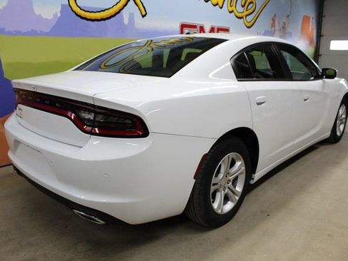 Used 2022 Dodge Charger SXT RWD image 4