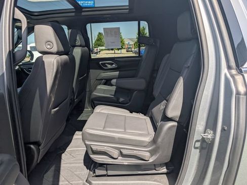 Used 2024 Chevrolet Suburban LT w/ LT Signature Package AWD/4WD image 25