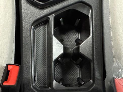 New 2025 Volkswagen Taos SE image 14