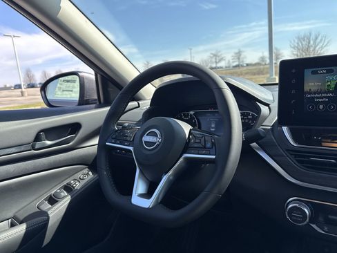 New 2026 Nissan Altima 2.5 SV w/ SV Premium Package FWD image 19