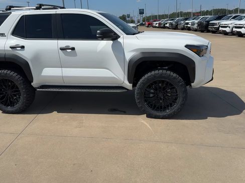 Used 2026 Toyota 4Runner TRD Off-Road Premium w/ Tow Technology Package AWD/4WD image 9