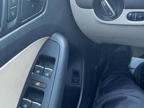 Used 2015 Volkswagen Jetta TDI SE image 33