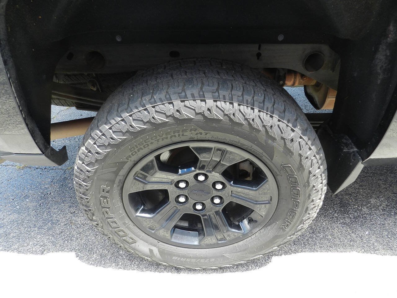 Used 2015 Chevrolet Silverado 1500 LTZ Z71 w/ Midnight Edition AWD/4WD image 22