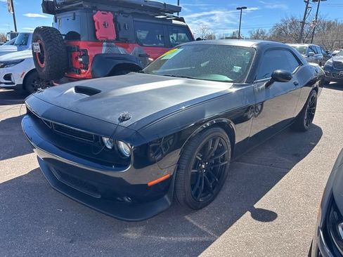 Used 2022 Dodge Challenger R/T Scat Pack w/ T/A Package RWD image 2