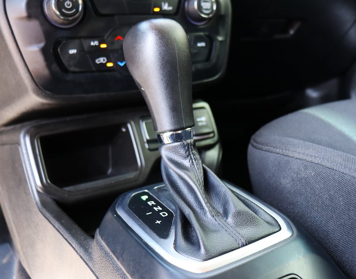 Used 2021 Jeep Renegade Latitude w/ Convenience Group FWD image 50