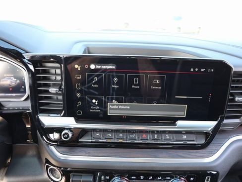 New 2026 GMC Sierra 1500 SLT image 19