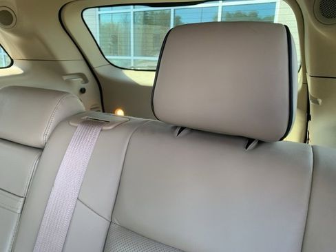 Used 2018 Jeep Grand Cherokee Overland image 13