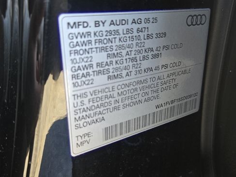 Used 2025 Audi Q8 Prestige w/ Prestige Package image 29