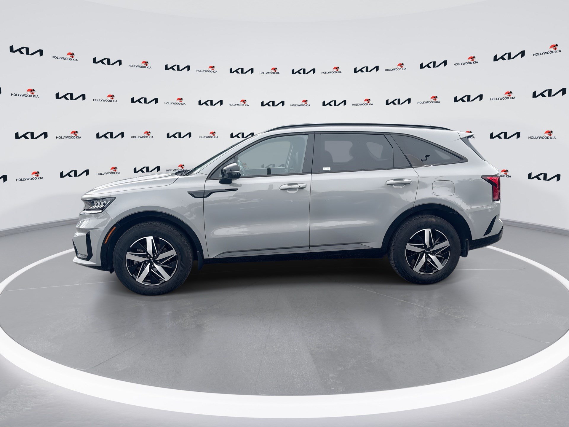Used 2023 Kia Sorento EX FWD image 5