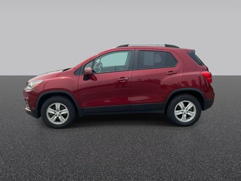 Used 2022 Chevrolet Trax LT w/ LT Convenience Package AWD/4WD image 6