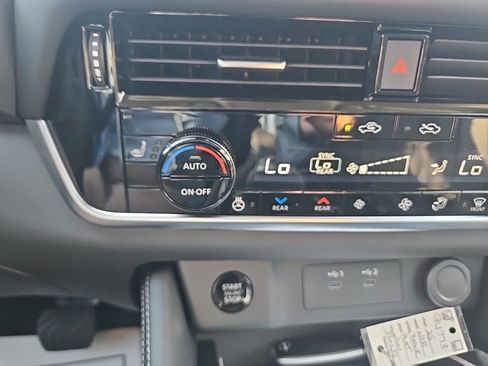 New 2026 Nissan Rogue Platinum w/ Platinum Premium Package image 20