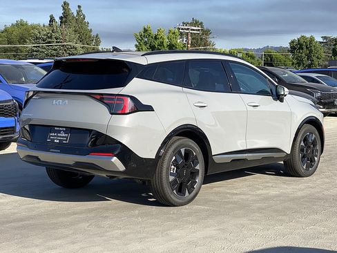 New 2026 Kia Sportage SX FWD image 3