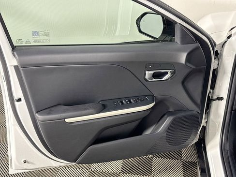 New 2025 Kia K4 GT-Line image 10