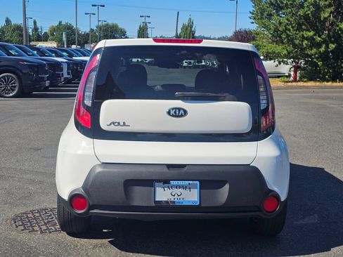 Used 2016 Kia Soul FWD image 6