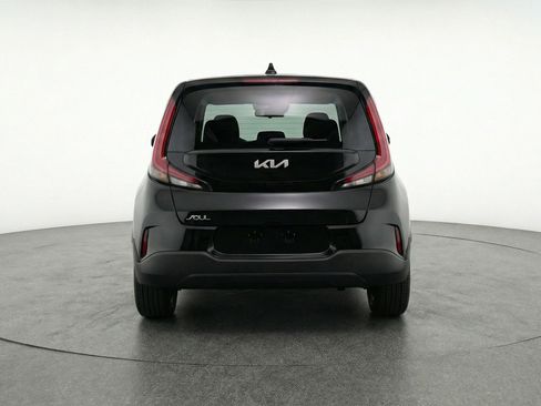 Used 2025 Kia Soul LX w/ LX Technology Package image 7