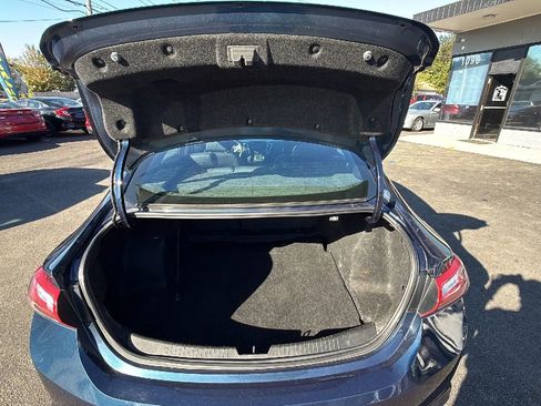 Used 2020 Chevrolet Malibu LT image 9