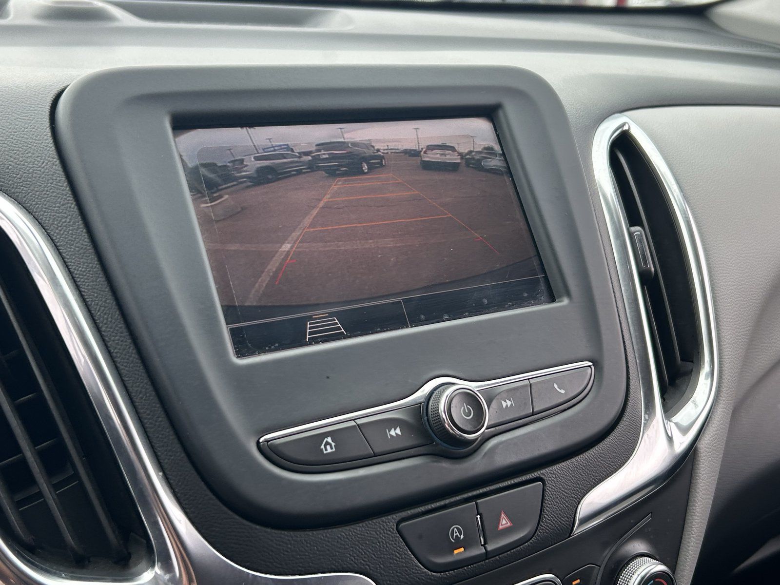 Used 2022 Chevrolet Equinox LS FWD image 31