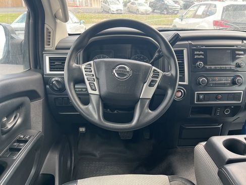 Used 2017 Nissan Titan S RWD image 26