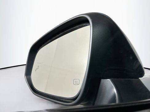 Used 2024 Toyota Corolla Cross LE image 16