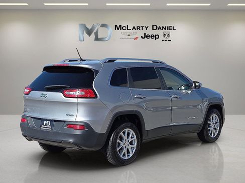 Used 2015 Jeep Cherokee Latitude image 5