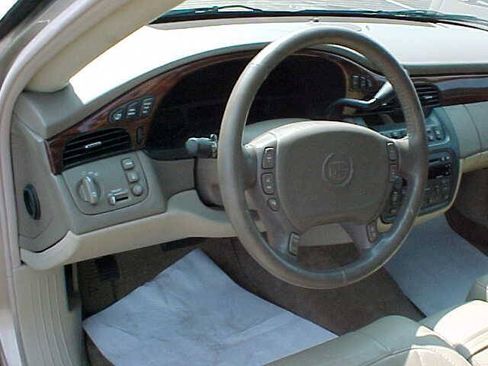 Used 2005 Cadillac De Ville FWD image 20