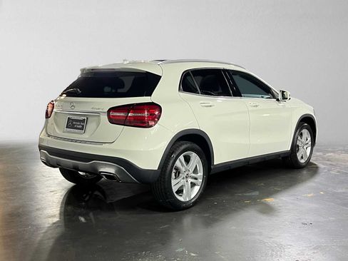 Used 2018 Mercedes-Benz GLA 250 4MATIC image 3