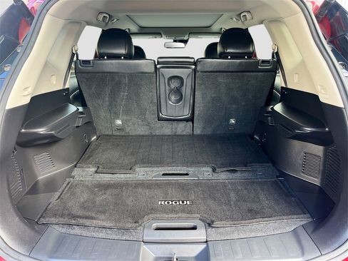 Used 2017 Nissan Rogue SL w/ SL Premium Package image 27